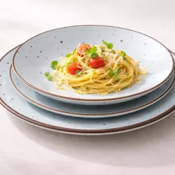 Komplety talerzy na 6 osób