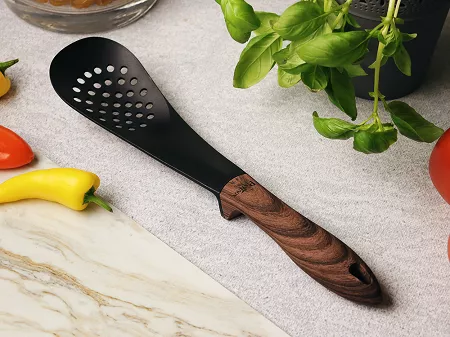 Łyżka cedzakowa 31 cm PINTINOX - Chalet 23.CHA.01A0