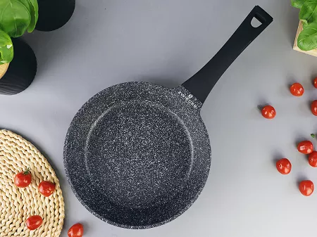 Patelnia 24 cm ZWIEGER - Black Stone 1Z.BS.P24