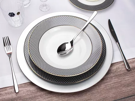 Komplet talerzy na 6 osób (18el) Bogucice - Lumen 990