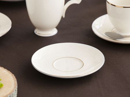Spodek 17 cm (do bulionówki 0,35) Karolina - Mariapaula Złota linia E23011 - ecru (Nova)