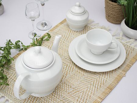 Garnitur do herbaty na 6 osób (21 el.) Bogucice - Minos White 1140