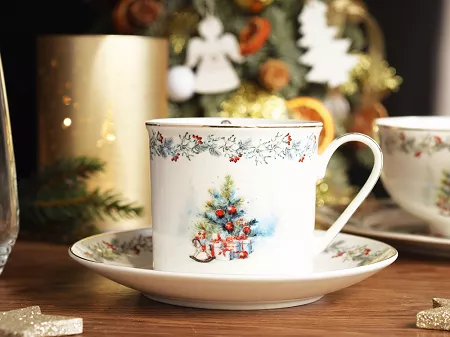 Filiżanka ze spodkiem 0,22 l / 15,5 cm Altom Design - Magia Świąt 07.CHR.1331