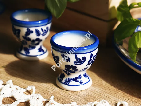 Kieliszek do jaj na nodze Bolesławiec - Niebieskie Motyle gat. I Kieliszek do jaj na nodze Bolesławiec - Niebieskie Motyle gat. I