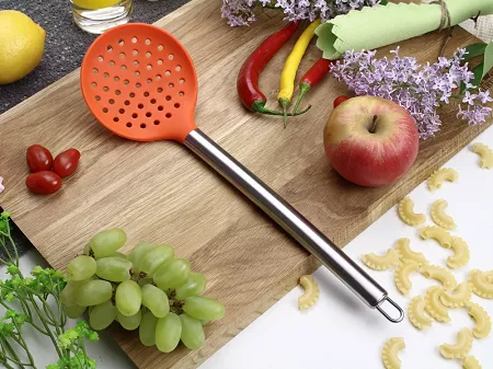 Łyżka cedzakowa 33 cm PINTINOX - Silicone Orange 23.OS.7200.0258