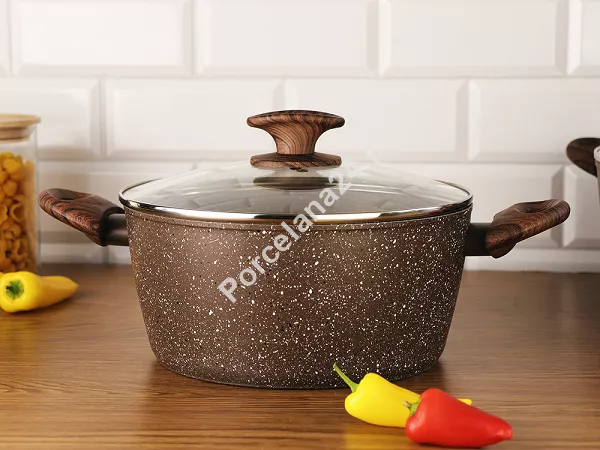 Garnek z pokrywką 4,4 L PINTINOX - Chalet 23.CHA.V124 Garnek z pokrywką 4,4 L PINTINOX - Chalet 23.CHA.V124