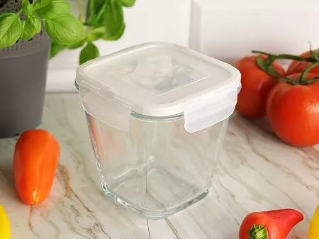 Pojemnik kwadratowy wysoki 700 ml z pokrywką LAV - Fresco 4K.FRE.228