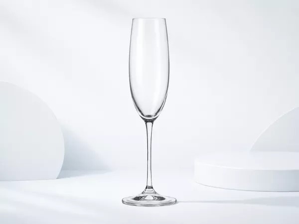 Kpl. kieliszków do szampana 250 ml (6szt) Bohemia - Fulica 4SB.FUL.981370 Kpl. kieliszków do szampana 250 ml (6szt) Bohemia - Fulica 4SB.FUL.981370