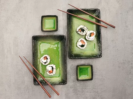 Zestaw do sushi dla 2 osób (4 el.) z pałeczkami Tokyo Design Studio - Yamasaku Hiwa Green 33602