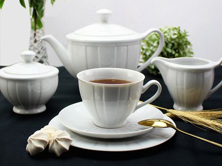 Garnitur do herbaty (kawy) na 6 osób (21 el.) Ćmielów - Oktawa biała 0001