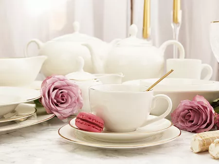 Serwis obiadowo - herbaciany na 12 osób (105 el.) Bogucice - Lolita Cream Gold 1258