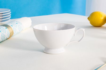 Filiżanka ze spodkiem do herbaty 0,22 L / 15 cm Chodzież - MariaPaula Biała L01