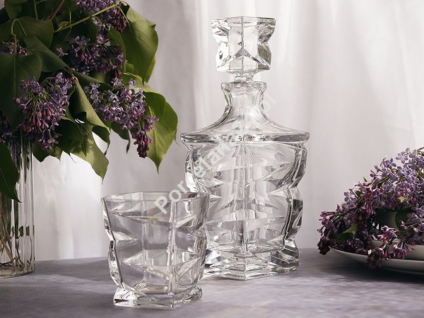 Kpl. szklanek do whisky 0,3 L (6szt) + karafka 0,75L (1szt) Bohemia - ZIG ZAG 4SB.ZZ.761798 Kpl. szklanek do whisky 0,3 L (6szt) + karafka 0,75L (1szt) Bohemia - ZIG ZAG 4SB.ZZ.761798