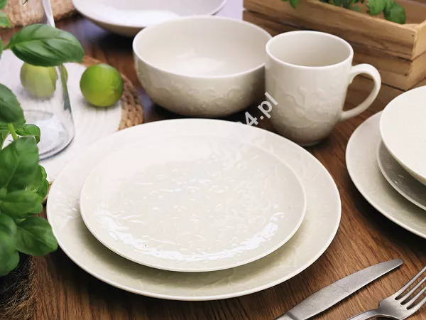 Serwis obiadowo-herbaciany na 6 osób (26 el) Lubiana - Kremowa Biel Serwis obiadowo-herbaciany na 6 osób (26 el) Lubiana - Kremowa Biel