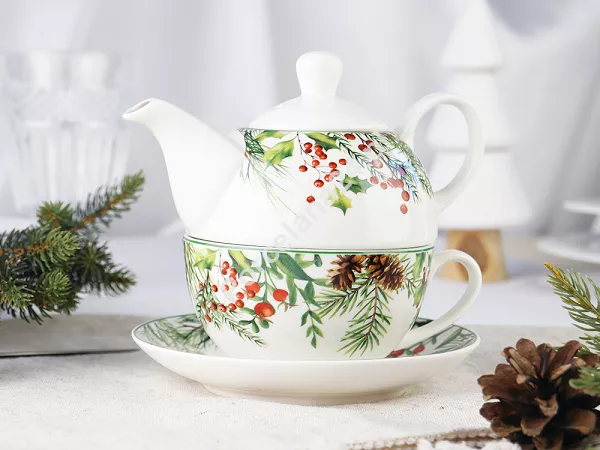 Filiżanka ze spodkiem  0,3 l / 15 cm i z dzbankiem 0,45 l  Duo  - Christmas Leaves 15.CHLE.KDH Filiżanka ze spodkiem  0,3 l / 15 cm i z dzbankiem 0,45 l  Duo  - Christmas Leaves 15.CHLE.KDH