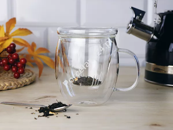 Kubek szklany z zaparzaczem 0,58l Festa Italia - 6.SZ.8044 Kubek szklany z zaparzaczem 0,58l Festa Italia - 6.SZ.8044