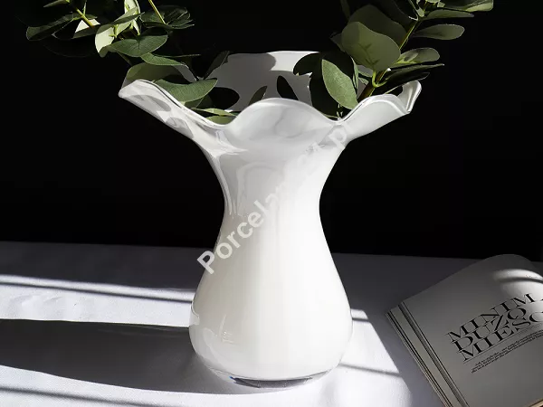Wazon optyk 28 cm Krosno -  Falbanka Opal 44.WA-D064-0280-OP Wazon optyk 28 cm Krosno -  Falbanka Opal 44.WA-D064-0280-OP