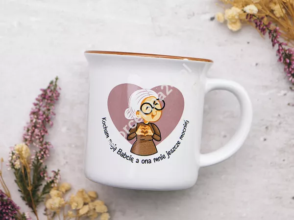 Kubek z wywiniętym rantem 0,32 L Altom Design - Kocham moją babcię 07.BAB.3631 Kubek z wywiniętym rantem 0,32 L Altom Design - Kocham moją babcię 07.BAB.3631