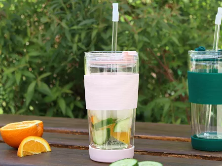 Kubek termiczny ze słomką 400 ml Vialli Design - Fuori Różowy 1K.FUO.30411