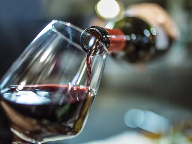 Jak dobrać odpowiednie kieliszki do alkoholi?