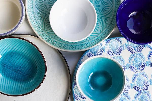 Wariacja kolorów - kiedy kupować porcelanę w różnych kolorach?