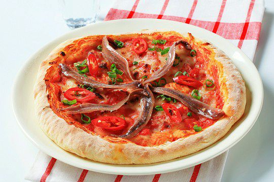 Na jakim talerzu najwygodniej podawać pizzę?