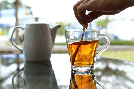 W jakich szklankach z reguły podaje się herbatę?